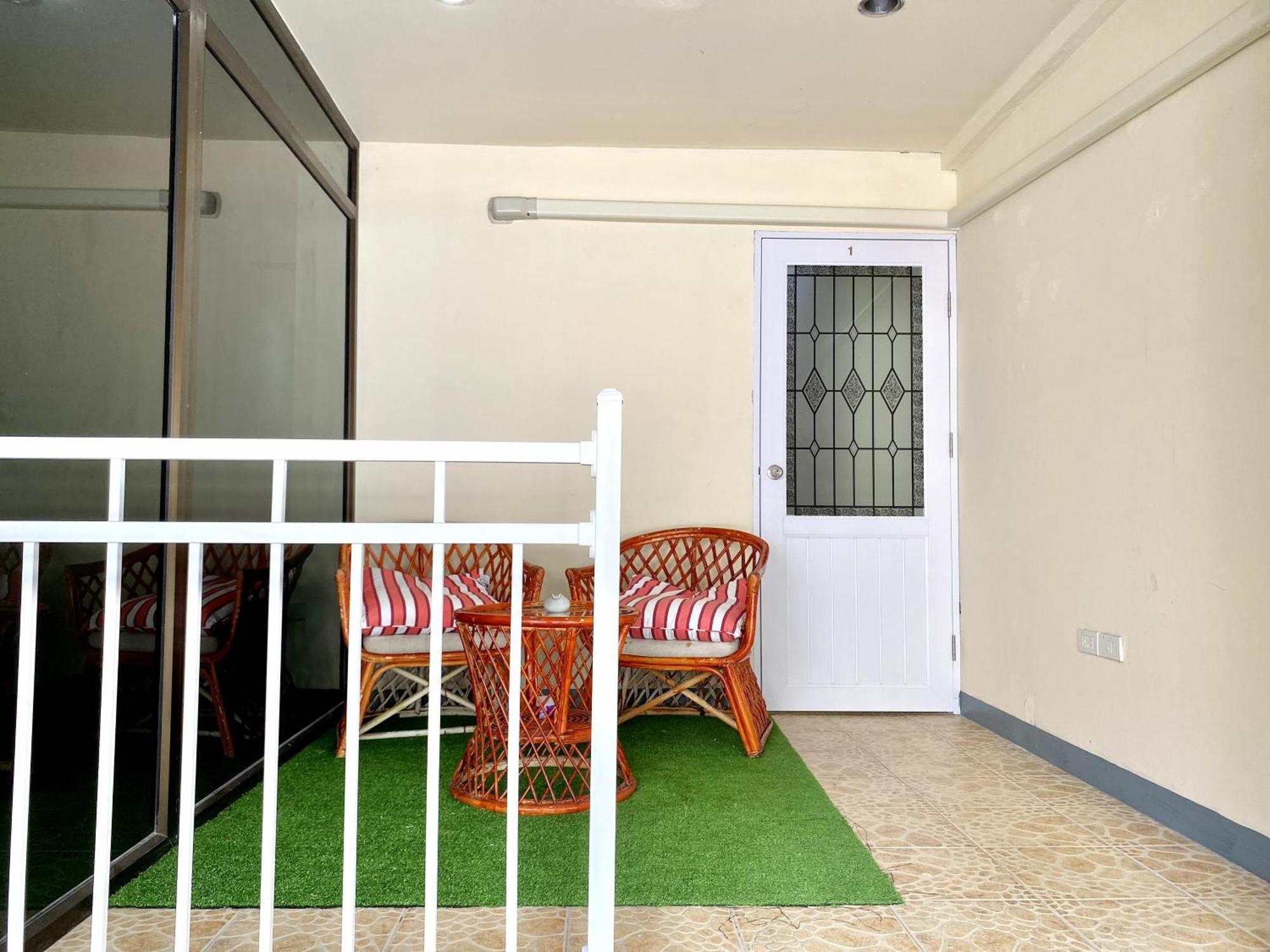 Patong Adventure Hostel Exterior foto
