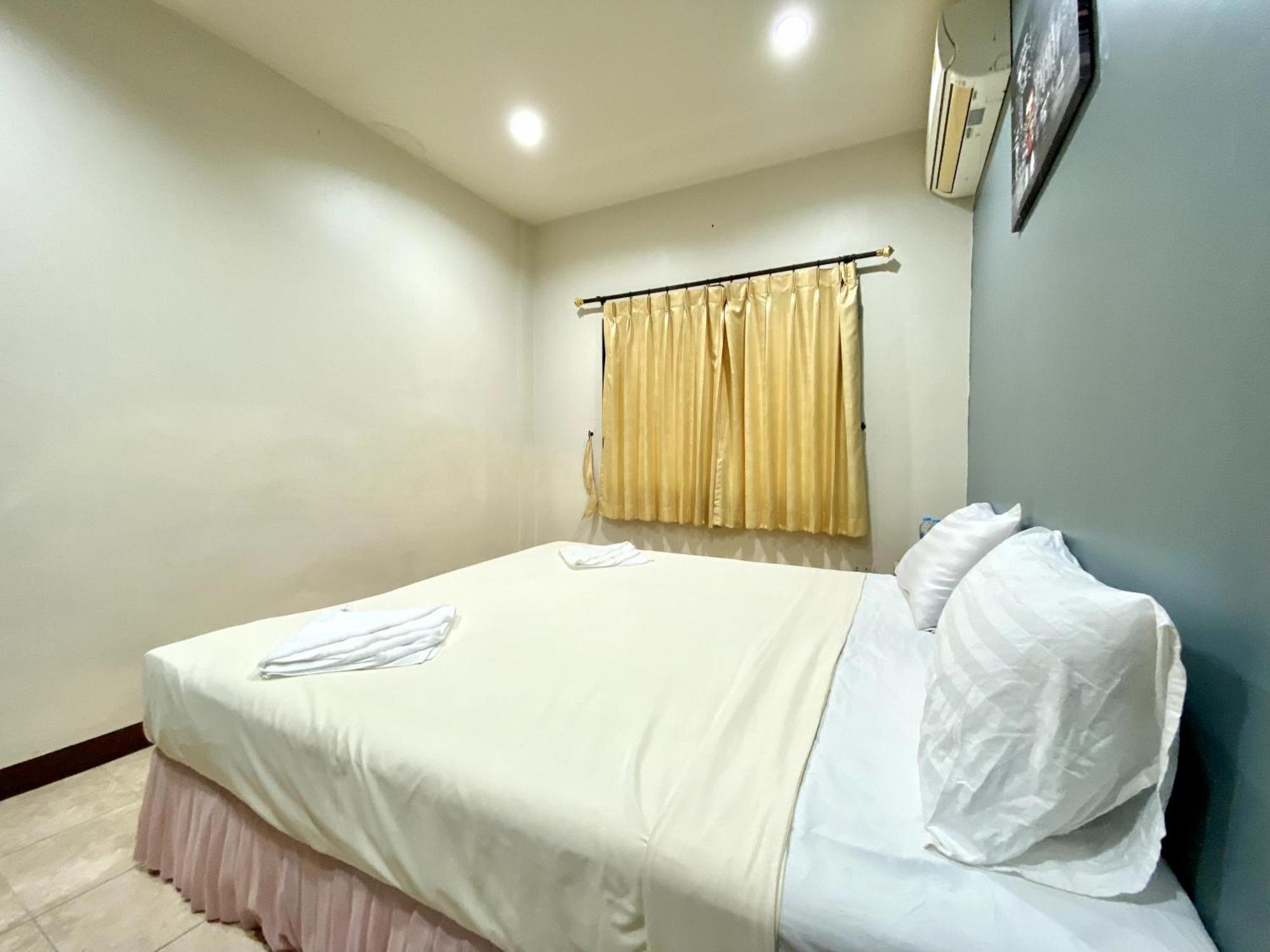 Patong Adventure Hostel Exterior foto